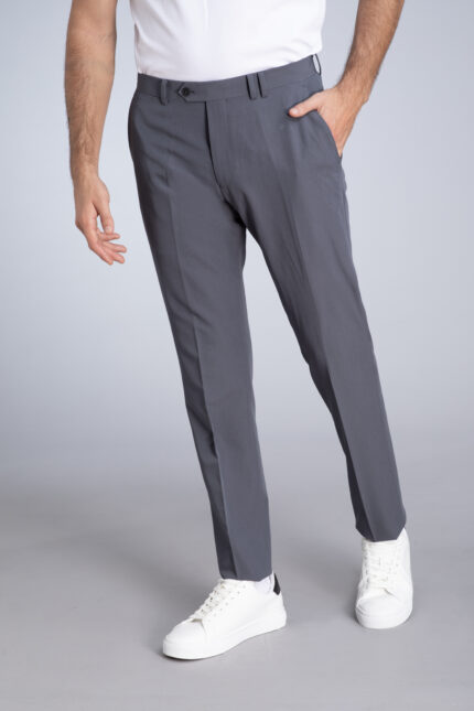 מכנס מחויט לגבר בצבע אפור בהיר גזרה SLIM FIT