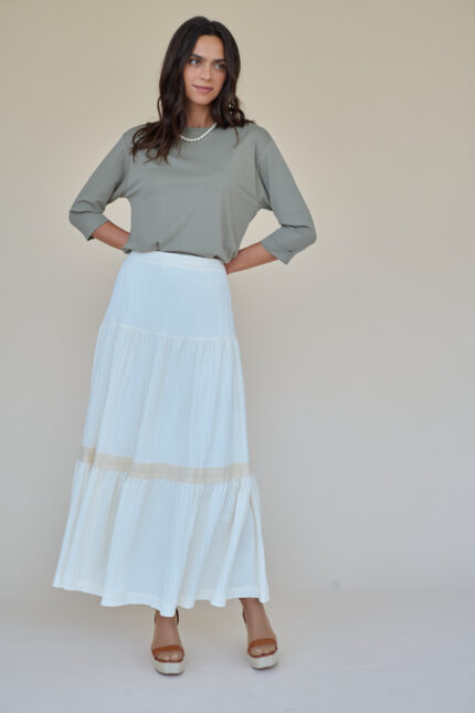 חצאית מקסי קומות בצבע שמנת עם דוגמת פס קרושה תחרה